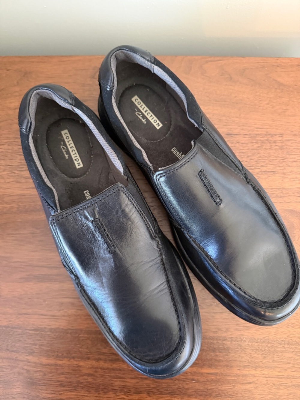 Clarks Men’s Black Leather Slip-On Loafers